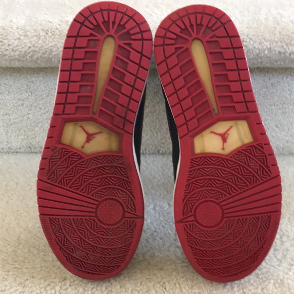 Air Jordan Alpha 1 Retro Black Varsity Red 2009 - Picture 11 of 16